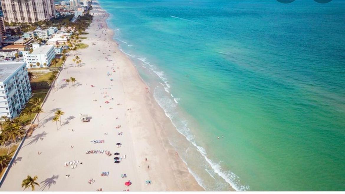 Stunning Penthouse Suite Waterfront 2Bd 2Ba Hallandale Beach Exterior photo